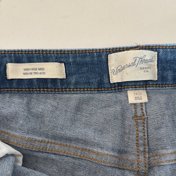 Distressed Denim Women's Shorts - Picture 3 of 3